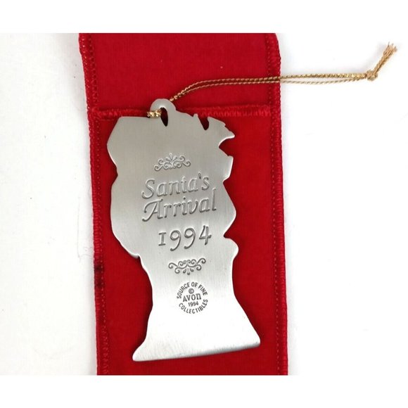 Vintage 1994 Avon Pewter Collectible Santa's Arrival Ornament In Soft Pouch - Picture 3 of 4